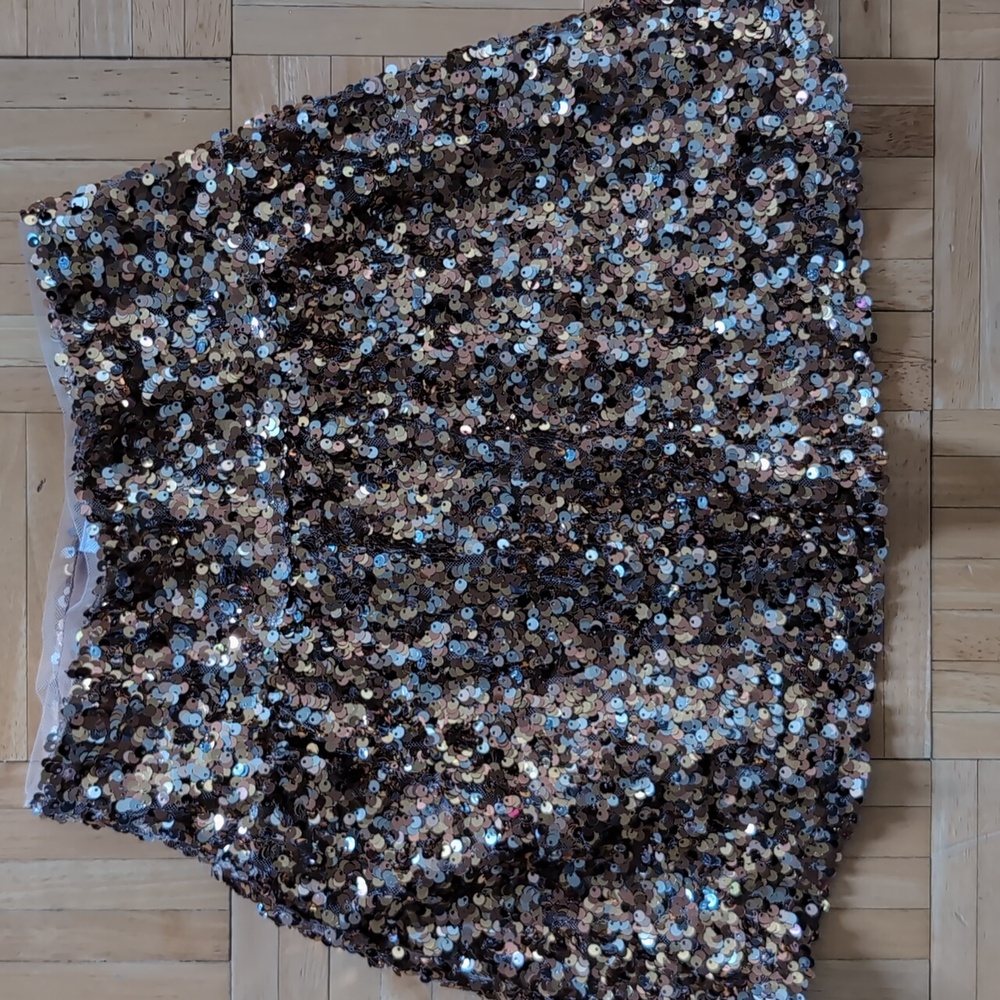 Zara girls size 9 gold sequin skirt
